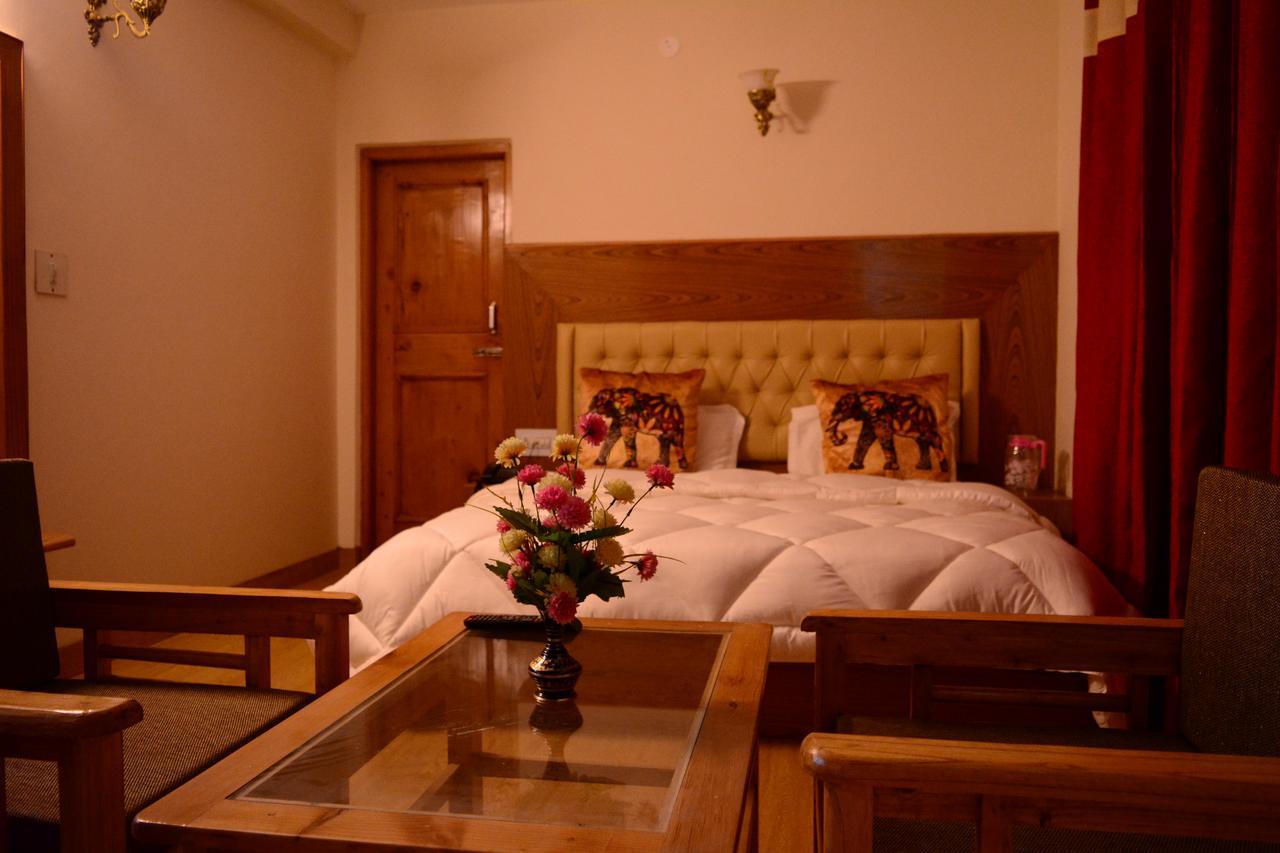 Ambika Bliss Bed and Breakfast Manāli Exteriör bild