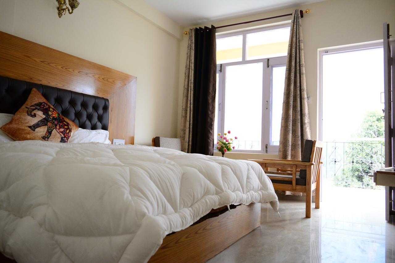 Ambika Bliss Bed and Breakfast Manāli Exteriör bild